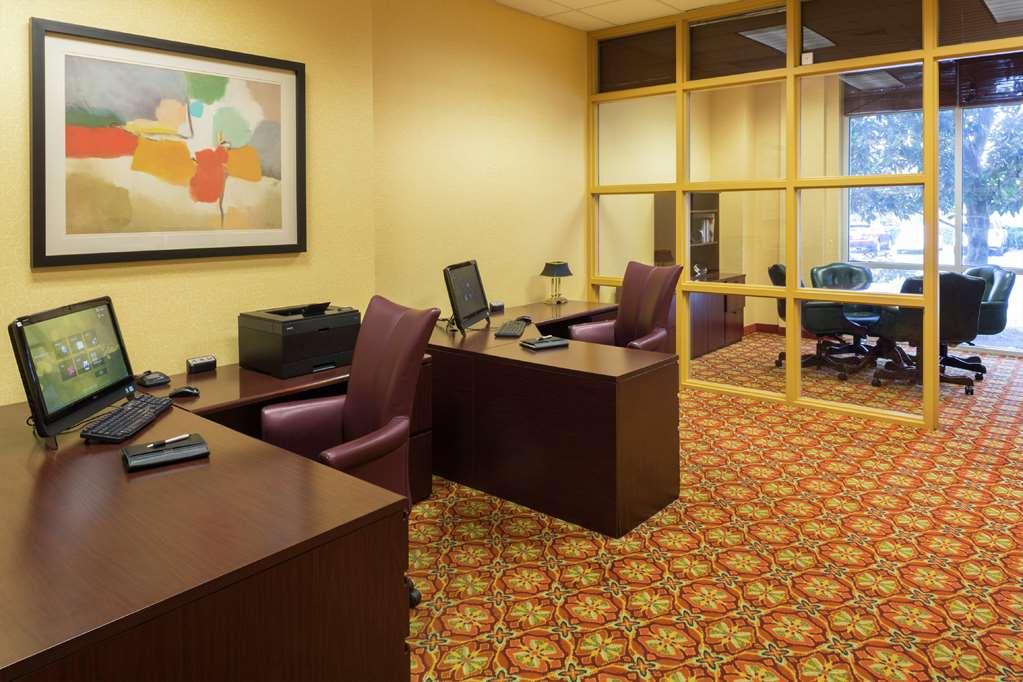 Hilton Charlotte Airport Hotel מתקנים תמונה