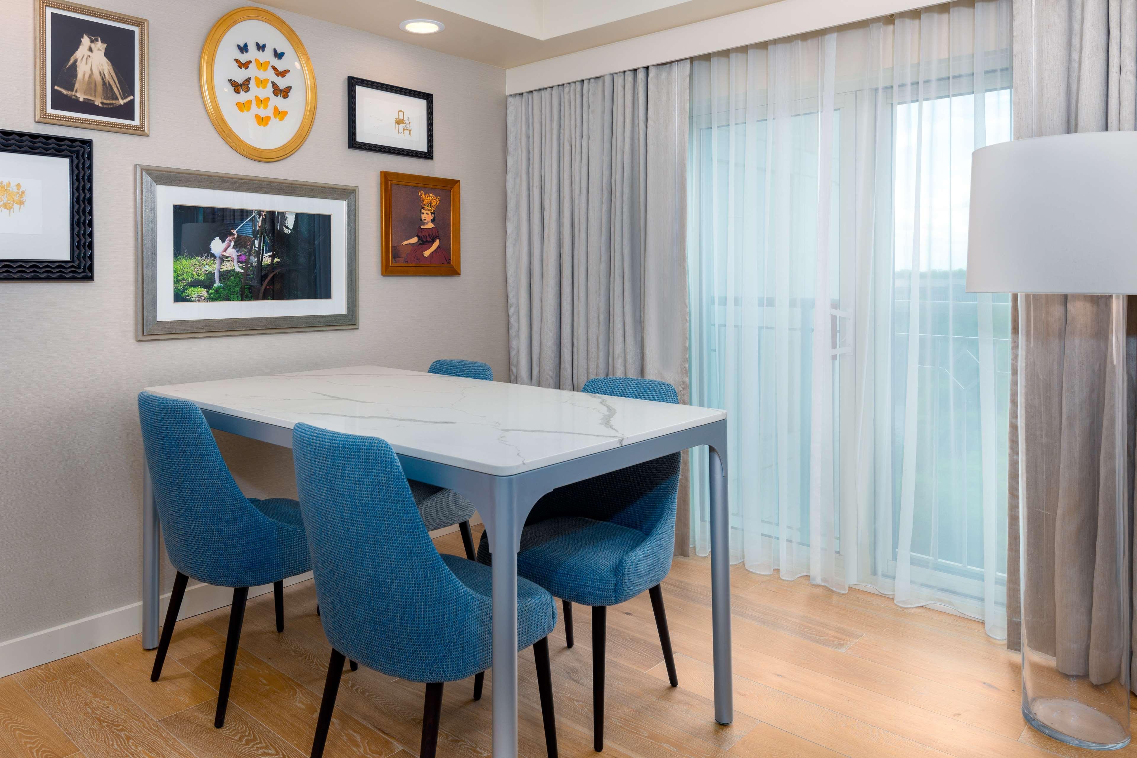 Hilton Charlotte Airport Hotel מראה חיצוני תמונה