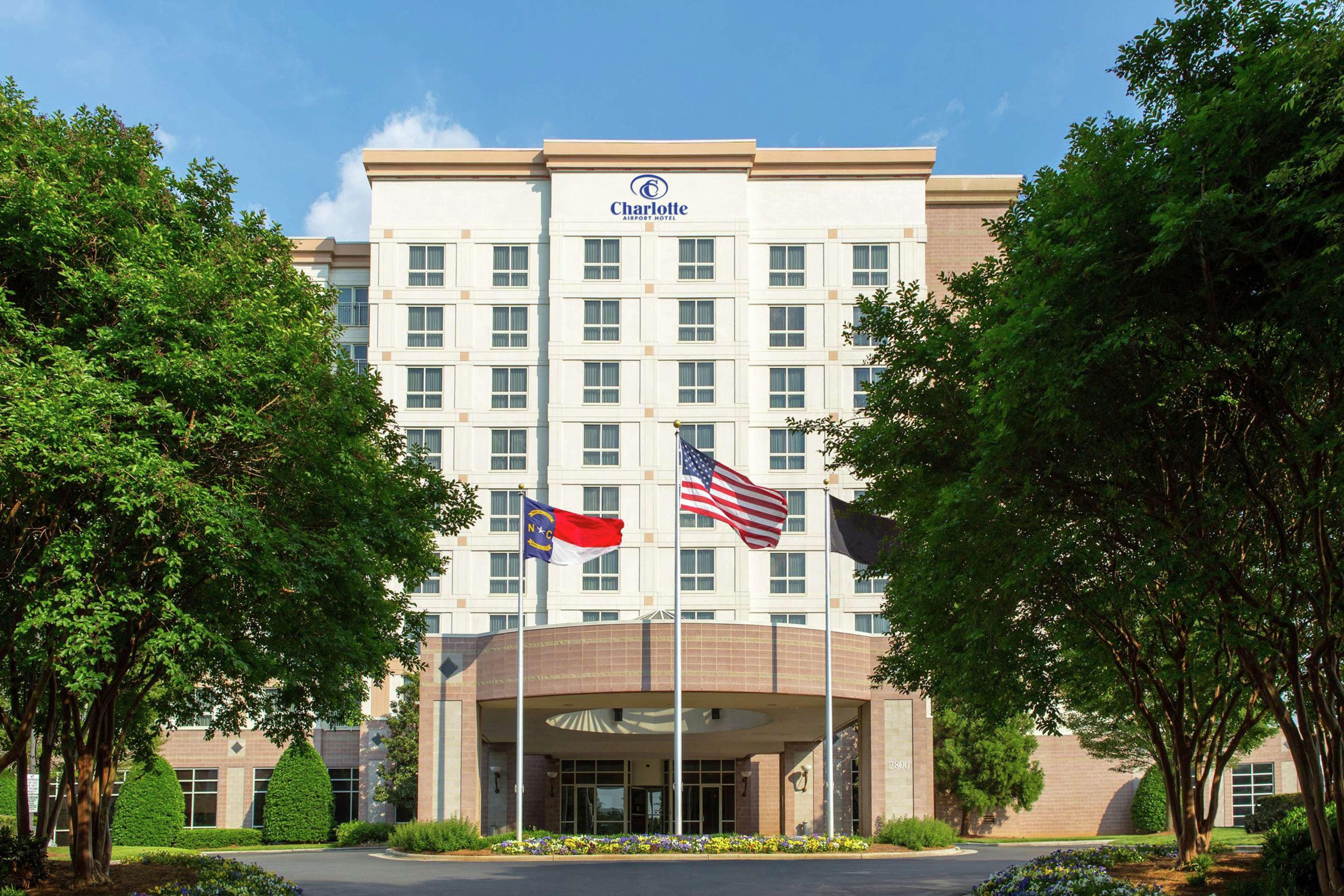 Hilton Charlotte Airport Hotel מראה חיצוני תמונה