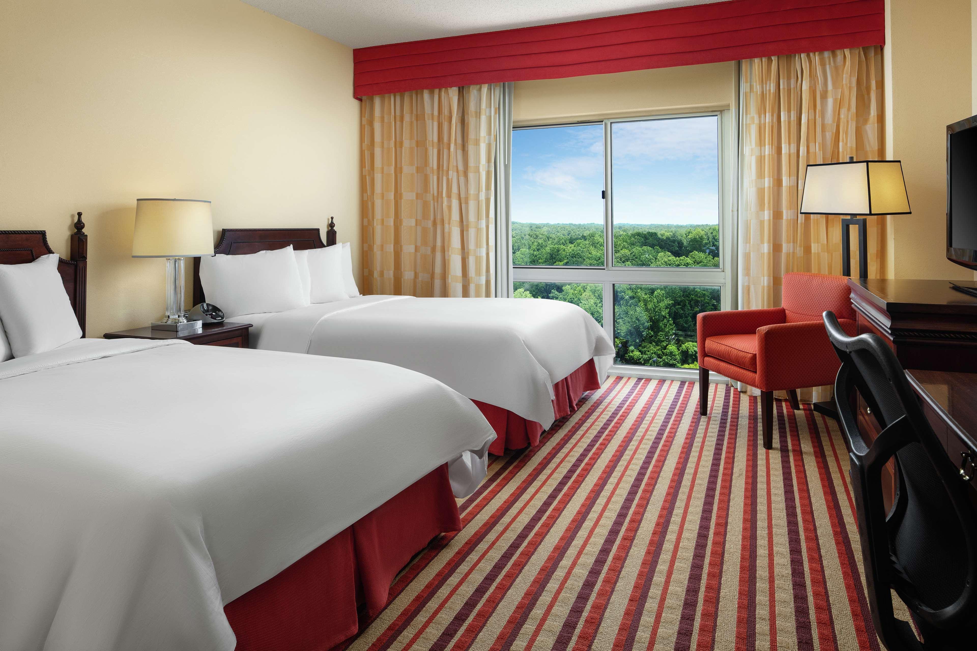 Hilton Charlotte Airport Hotel מראה חיצוני תמונה