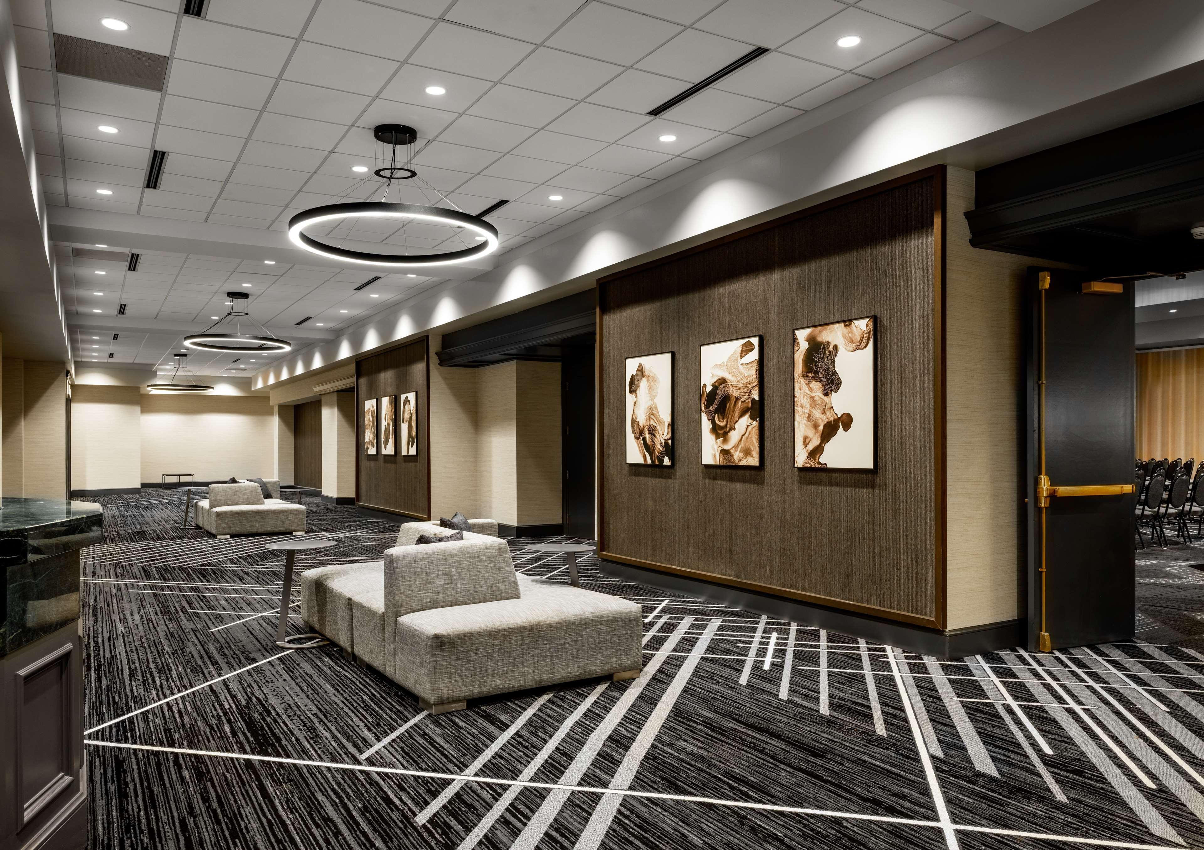 Hilton Charlotte Airport Hotel מראה חיצוני תמונה