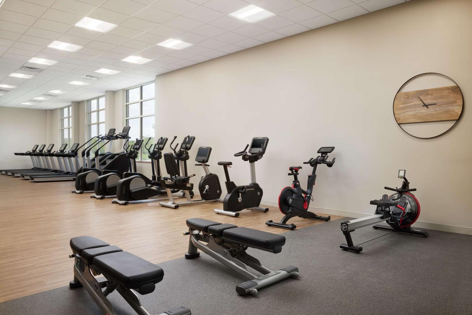 Hilton Charlotte Airport Hotel מראה חיצוני תמונה