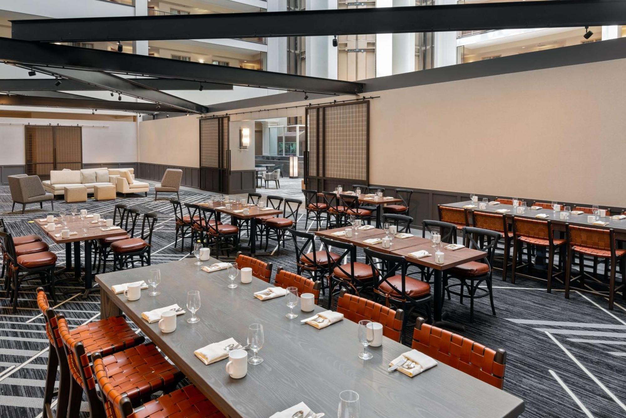 Hilton Charlotte Airport Hotel מראה חיצוני תמונה